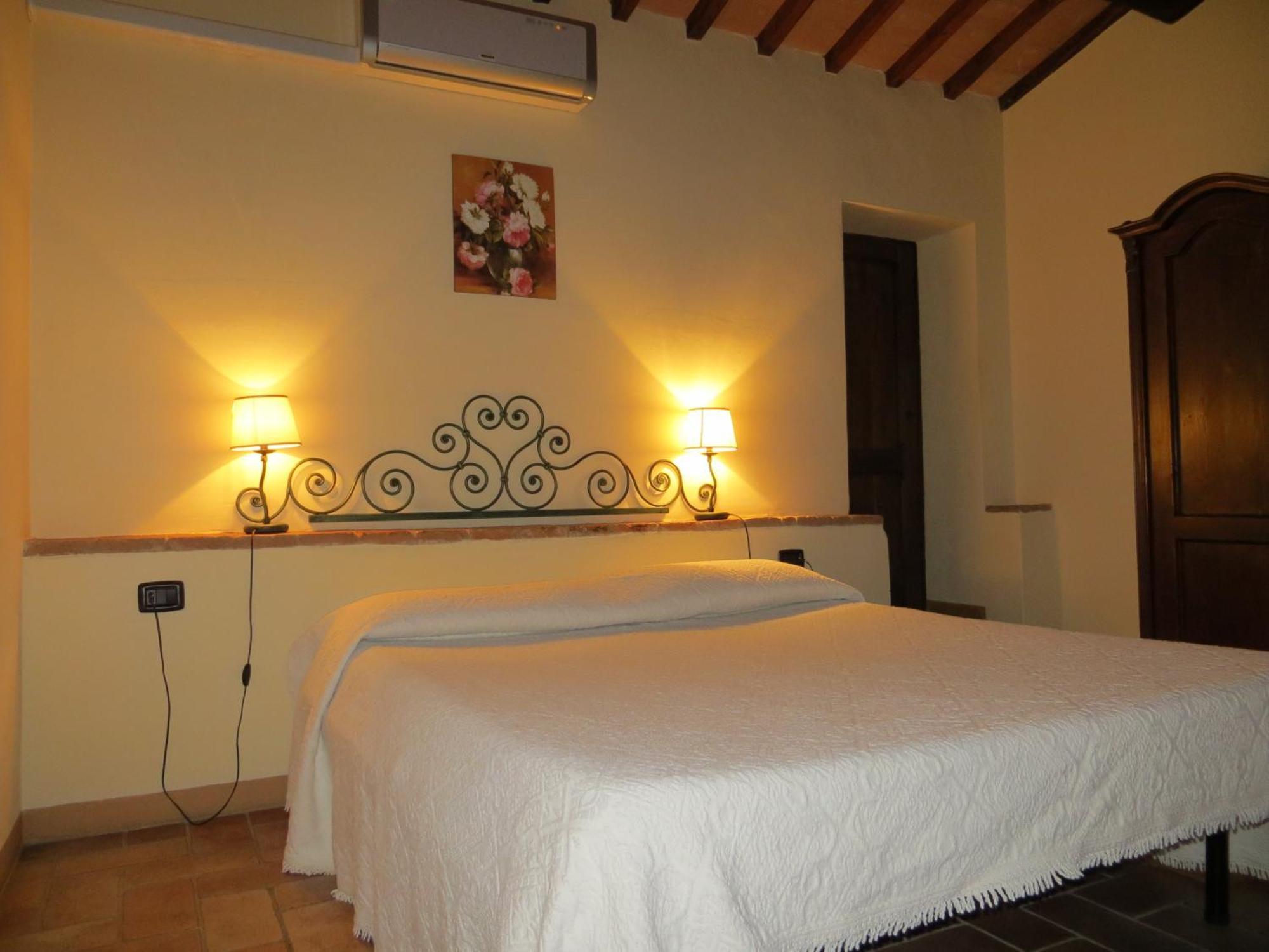 Agriturismo Casale Delle Lucrezie Todi Exterior photo