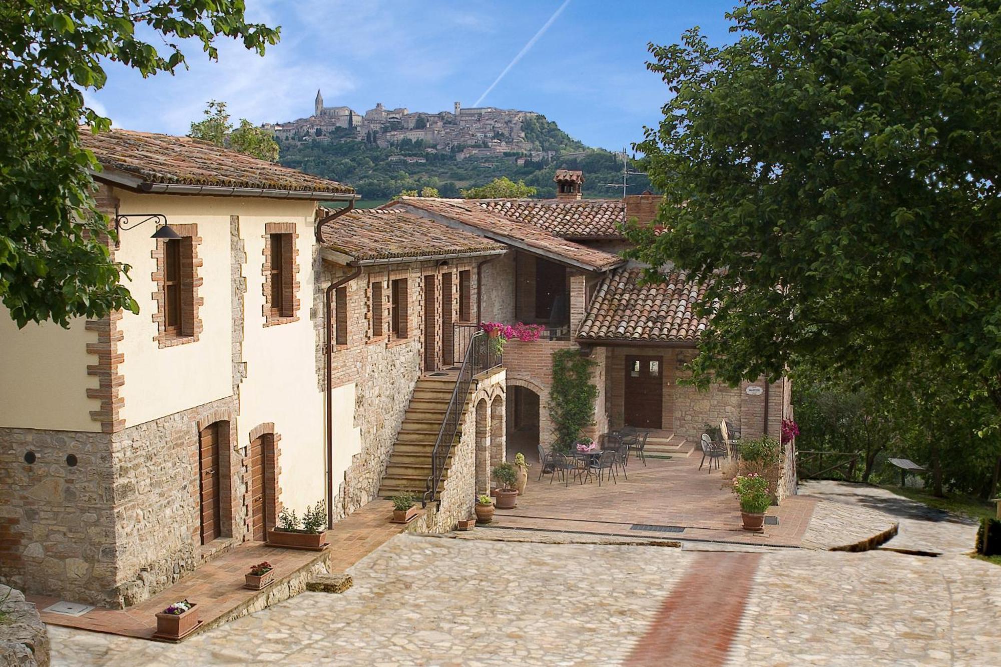 Agriturismo Casale Delle Lucrezie Todi Exterior photo